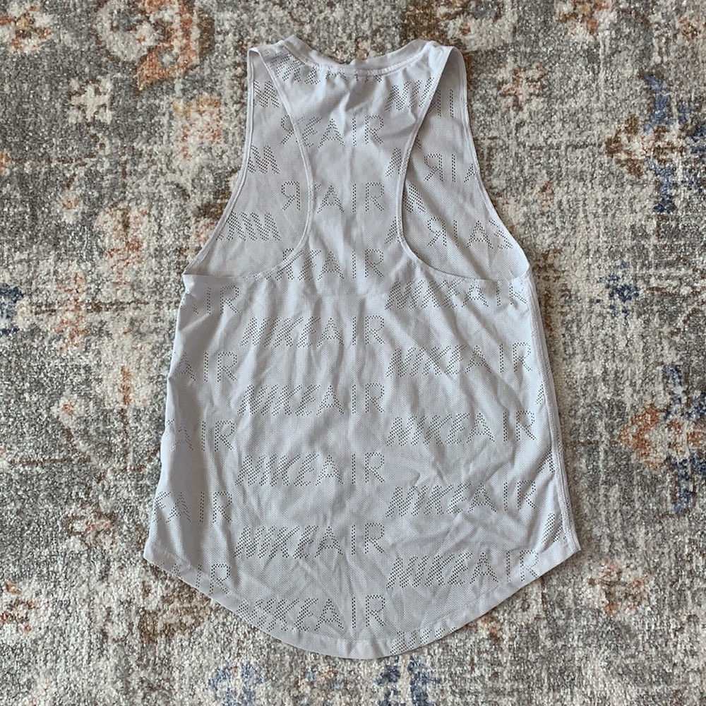 Women’s Nike Workout Tank Top DriFit Gym Bra Pickleball Tennis Athleisure Sweat - Picture 8 of 8